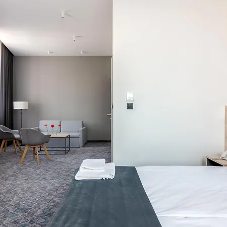 Korona Gold - Korona 4* فروتسواف