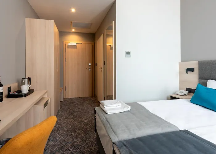 Korona Gold - Korona ヴロツワフ